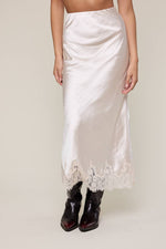 Load image into Gallery viewer, Robin Skirt
