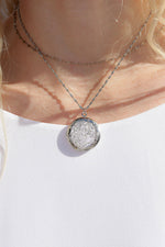 Load image into Gallery viewer, Floral Locket
