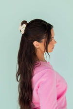 Load image into Gallery viewer, Fresh Cut Flower Hair Claw
