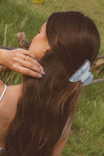 Load image into Gallery viewer, Sparkle Floral Claw Clip

