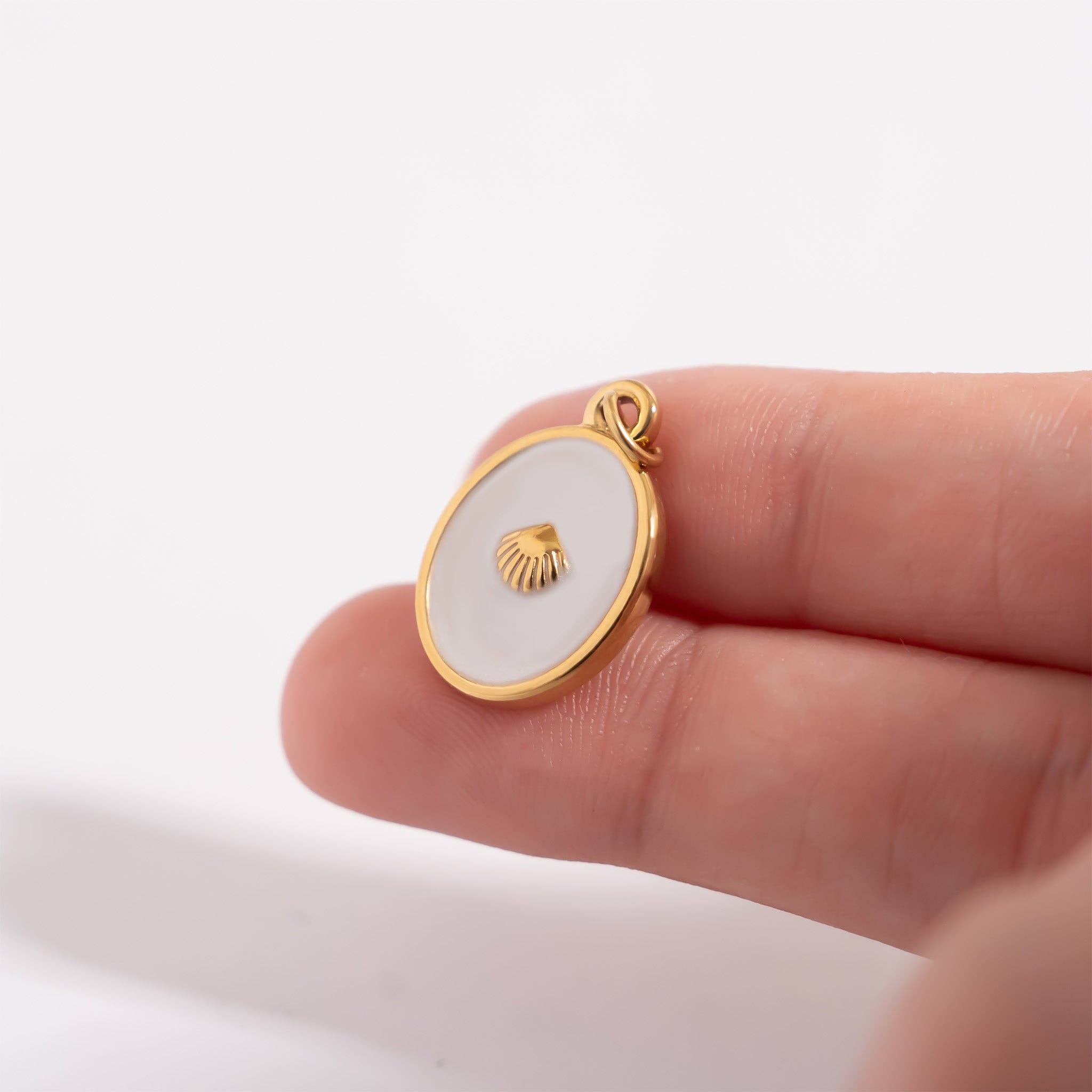 Pearly Seashell Charm - Gold