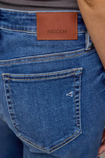 Load image into Gallery viewer, Ella Classic Straight: Hidden Jeans

