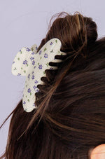 Load image into Gallery viewer, Dainty Floral Hair Claw
