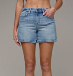 Load image into Gallery viewer, Finn A - Line Short - Hidden Jeans
