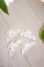Load image into Gallery viewer, Sweetie Hair Claw - White
