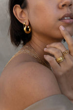 Load image into Gallery viewer, Kira Hoops
