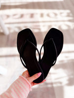 Load image into Gallery viewer, Tallulah Square Sandal - Black
