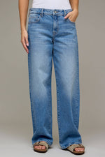 Load image into Gallery viewer, Corbin Relaxed Dad: Hidden Jeans
