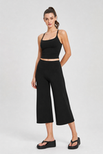 Load image into Gallery viewer, Liana Wide Capri: Black
