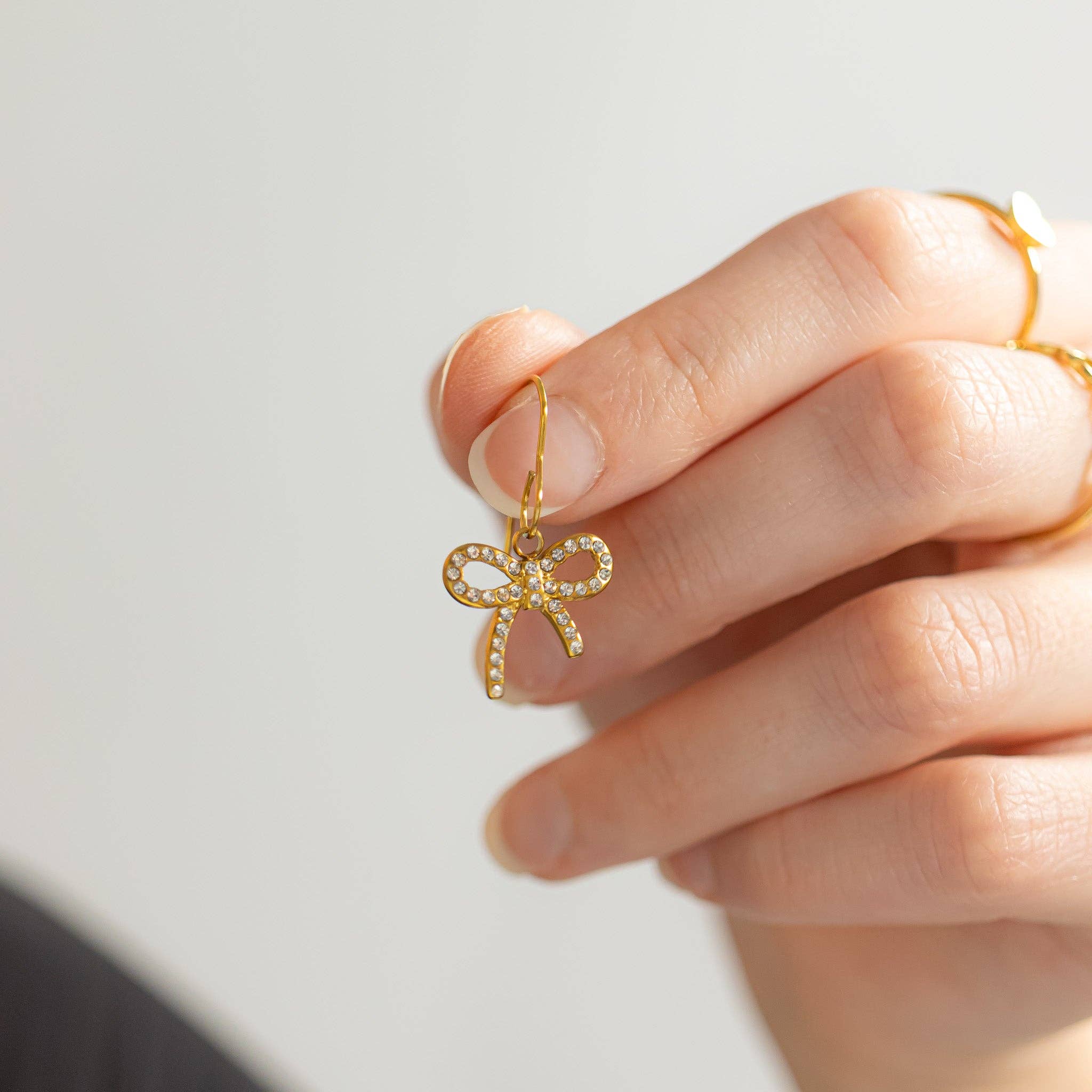 Sparkle Bow Charm - Gold