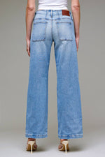 Load image into Gallery viewer, Logan Mid Rise Dad Jeans: Hidden Jeans
