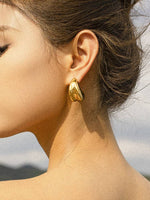 Load image into Gallery viewer, Sonnet 18K Gold  Earring - Yellow Gold
