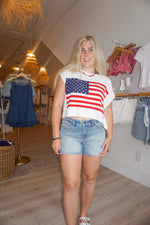 Load image into Gallery viewer, Finn A - Line Short - Hidden Jeans
