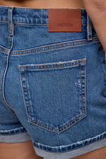 Load image into Gallery viewer, Elle Dad Shorts - Hidden Jeans
