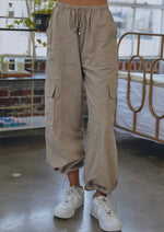 Load image into Gallery viewer, Alice Cargo Pant
