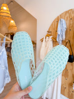 Load image into Gallery viewer, Evie Jelly Mule - Mint
