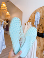 Load image into Gallery viewer, Evie Jelly Mule - Mint
