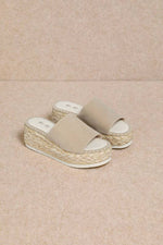 Load image into Gallery viewer, Nellie Platform Sandal
