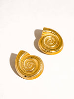 Load image into Gallery viewer, Coraline Seashell Stud Earring
