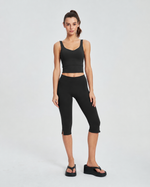 Load image into Gallery viewer, Delina Capri Pants: Black
