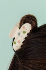 Load image into Gallery viewer, Fresh Cut Flower Hair Claw
