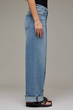 Load image into Gallery viewer, Nori Cuffed Denim: Hidden Jeans
