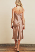 Load image into Gallery viewer, Dried Rose Dress
